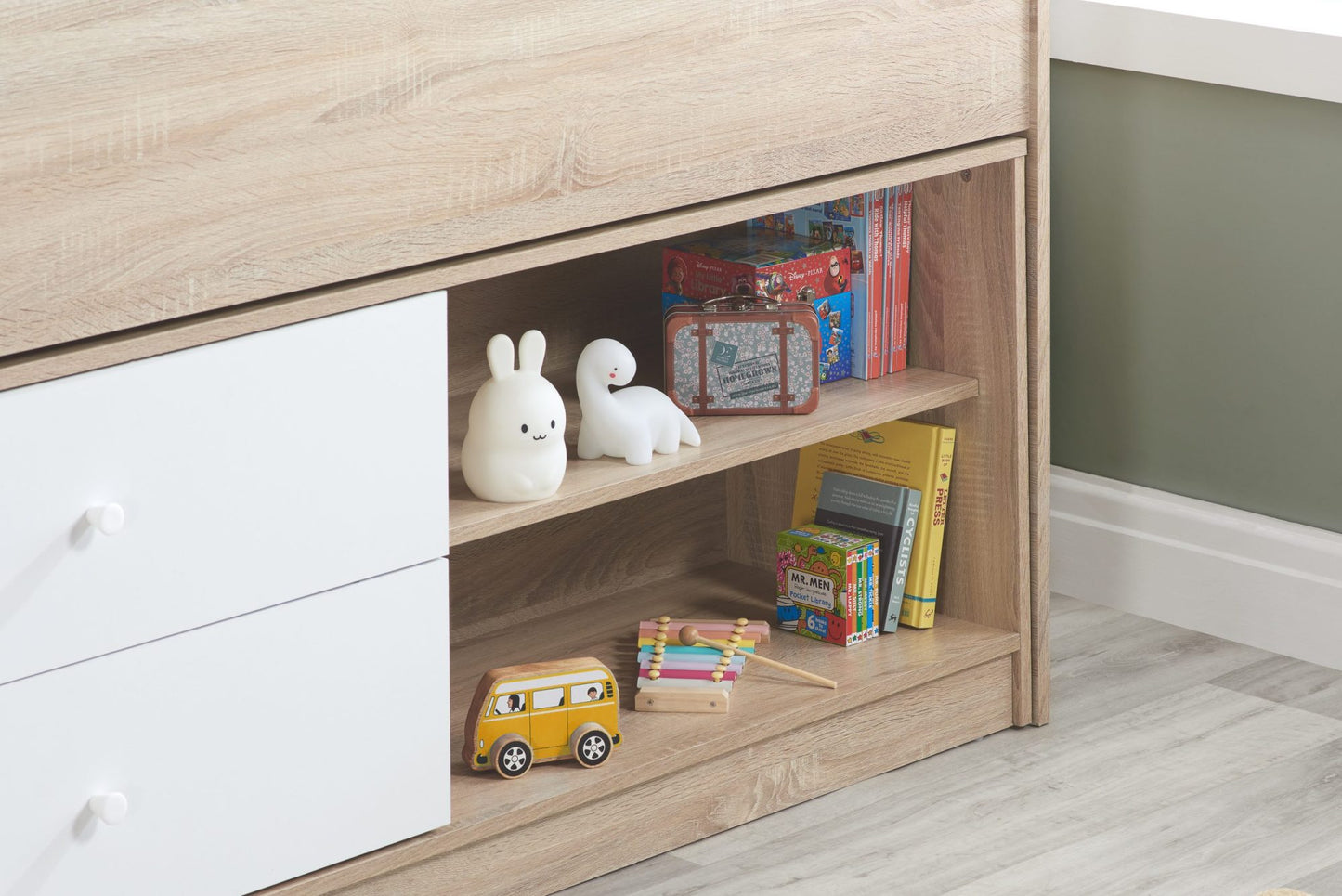 Little Oak Cabin Bed
