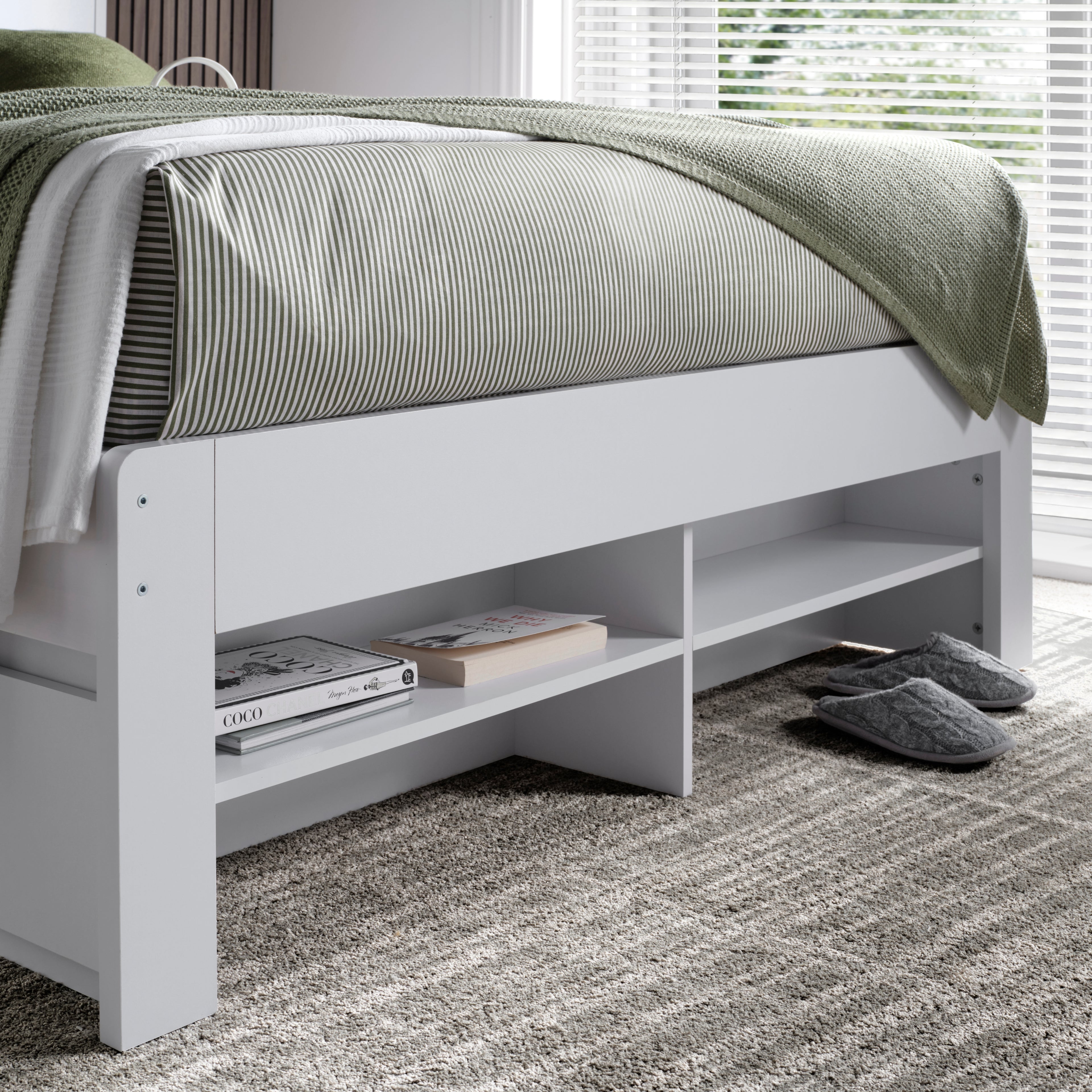cavendish-wooden-storage-bed