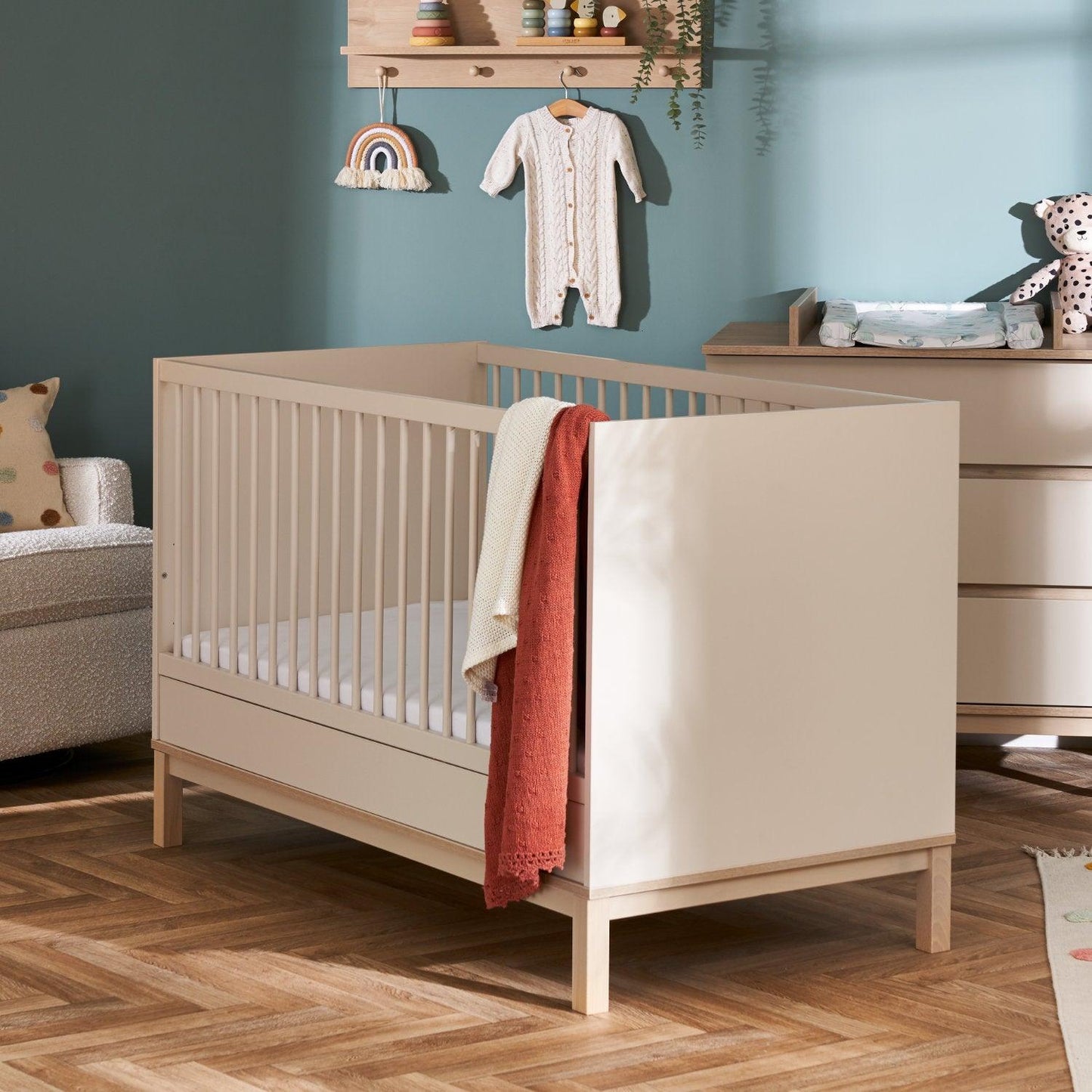 Astrid Mini Cot Bed - Millie & Jones