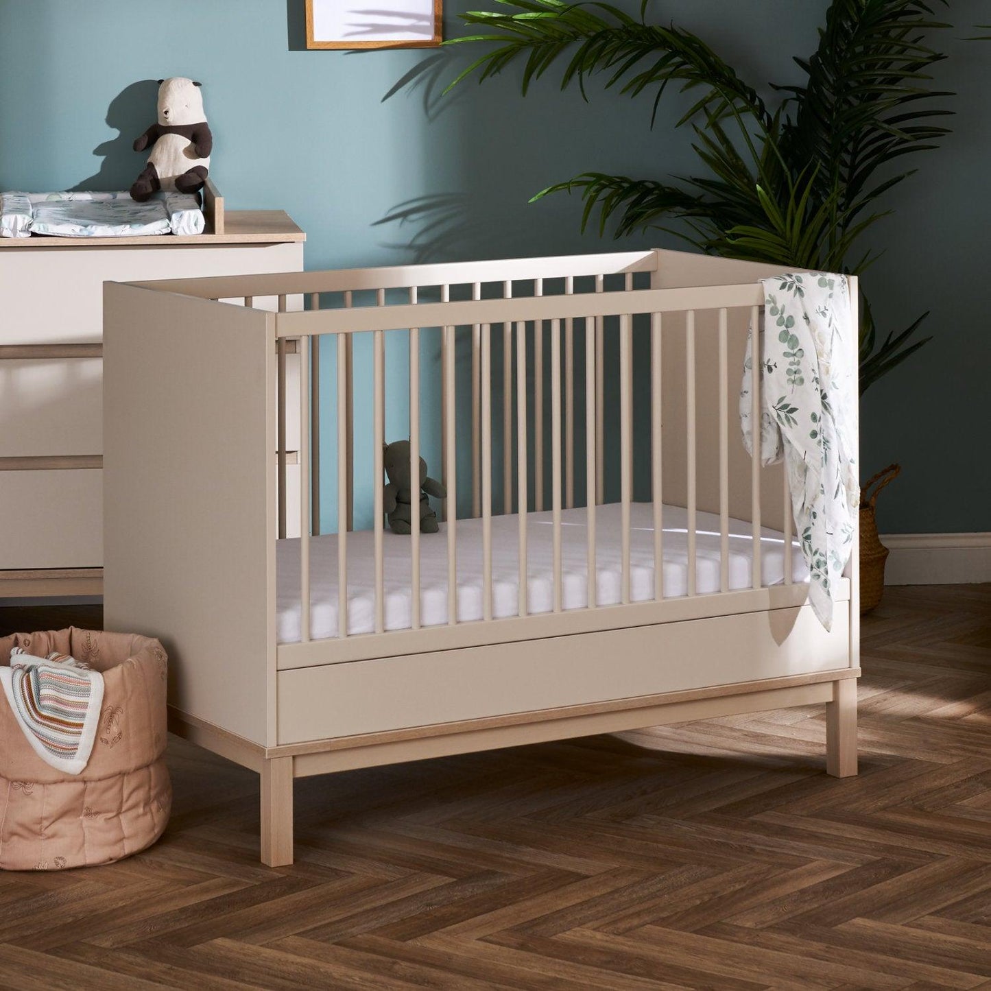 Astrid Mini Cot Bed - Millie & Jones