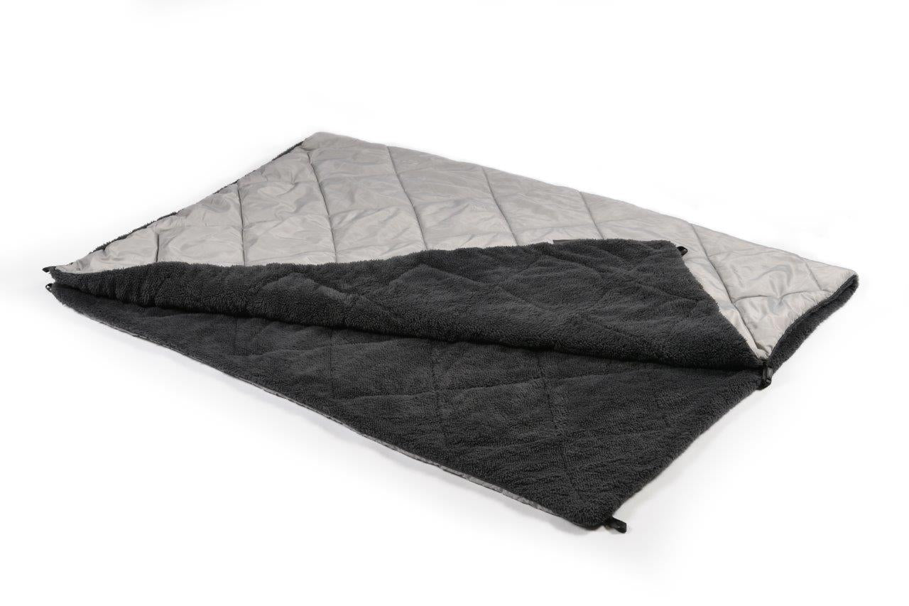 b-blanket-outdoors