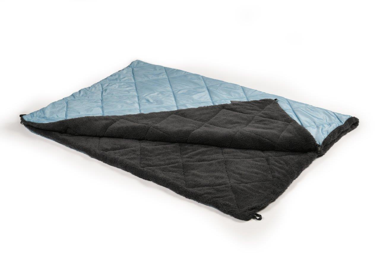 b-blanket-outdoors