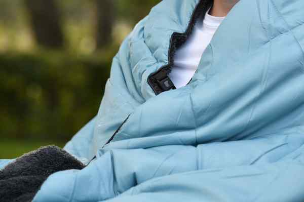 b-blanket-outdoors