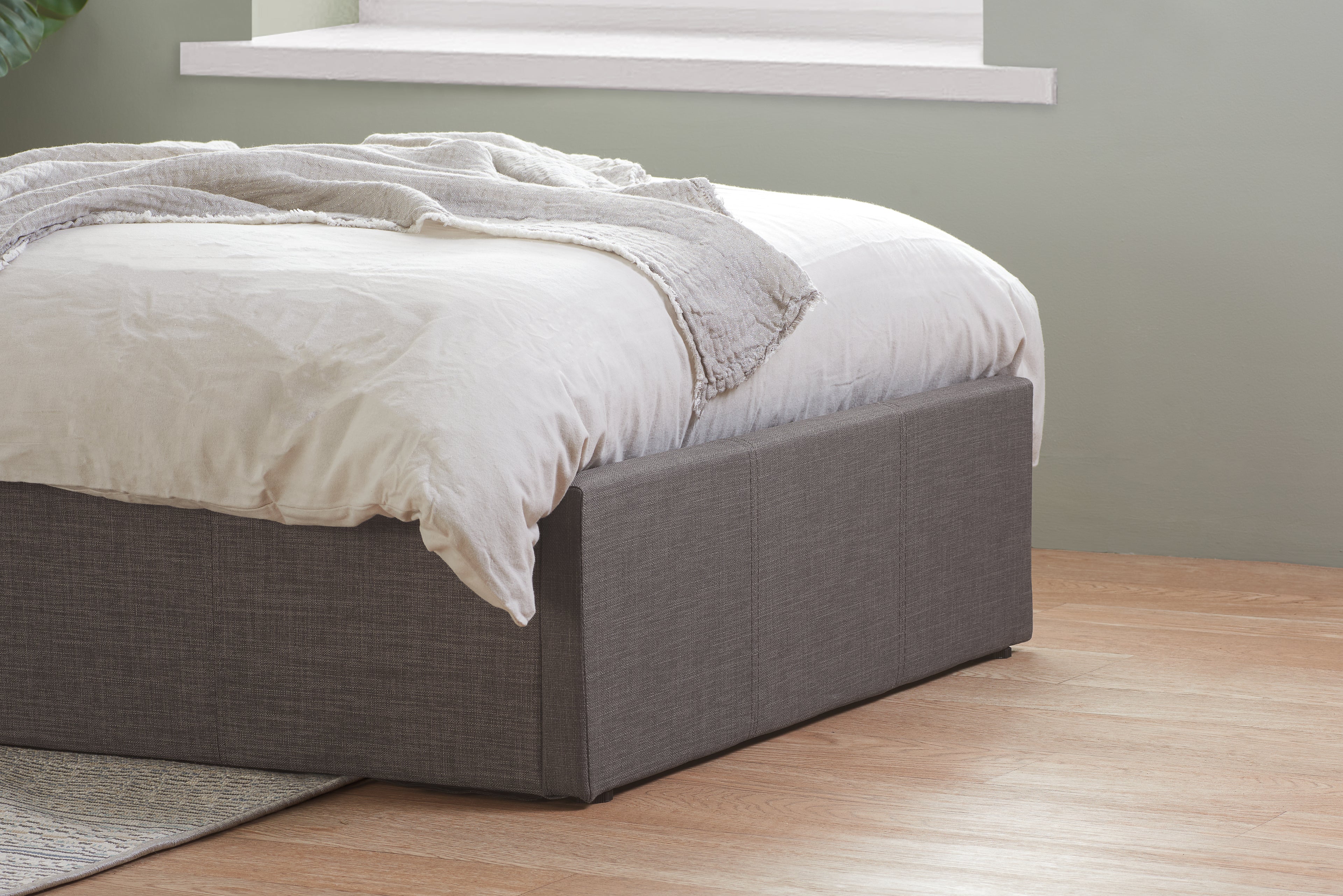 verona-single-ottoman-bed