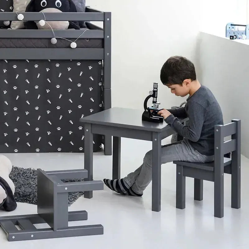 bundle-mads-table-and-two-chairs