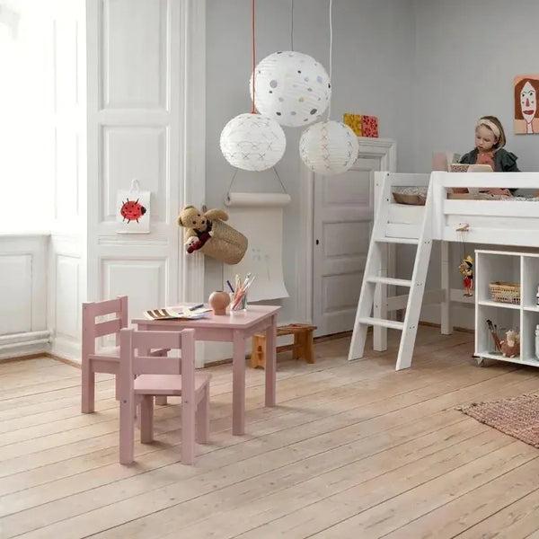 Bundle Mads Table and Two Chairs