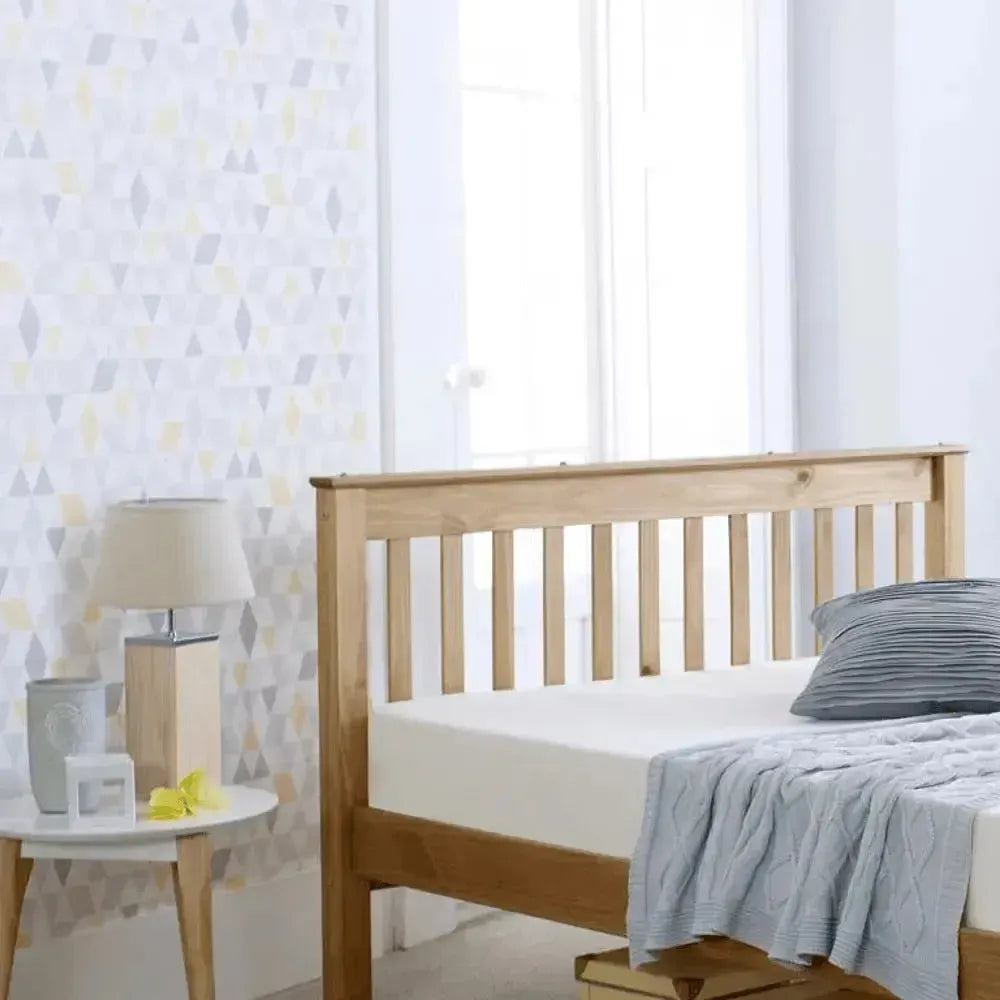 classic-wooden-pine-bed