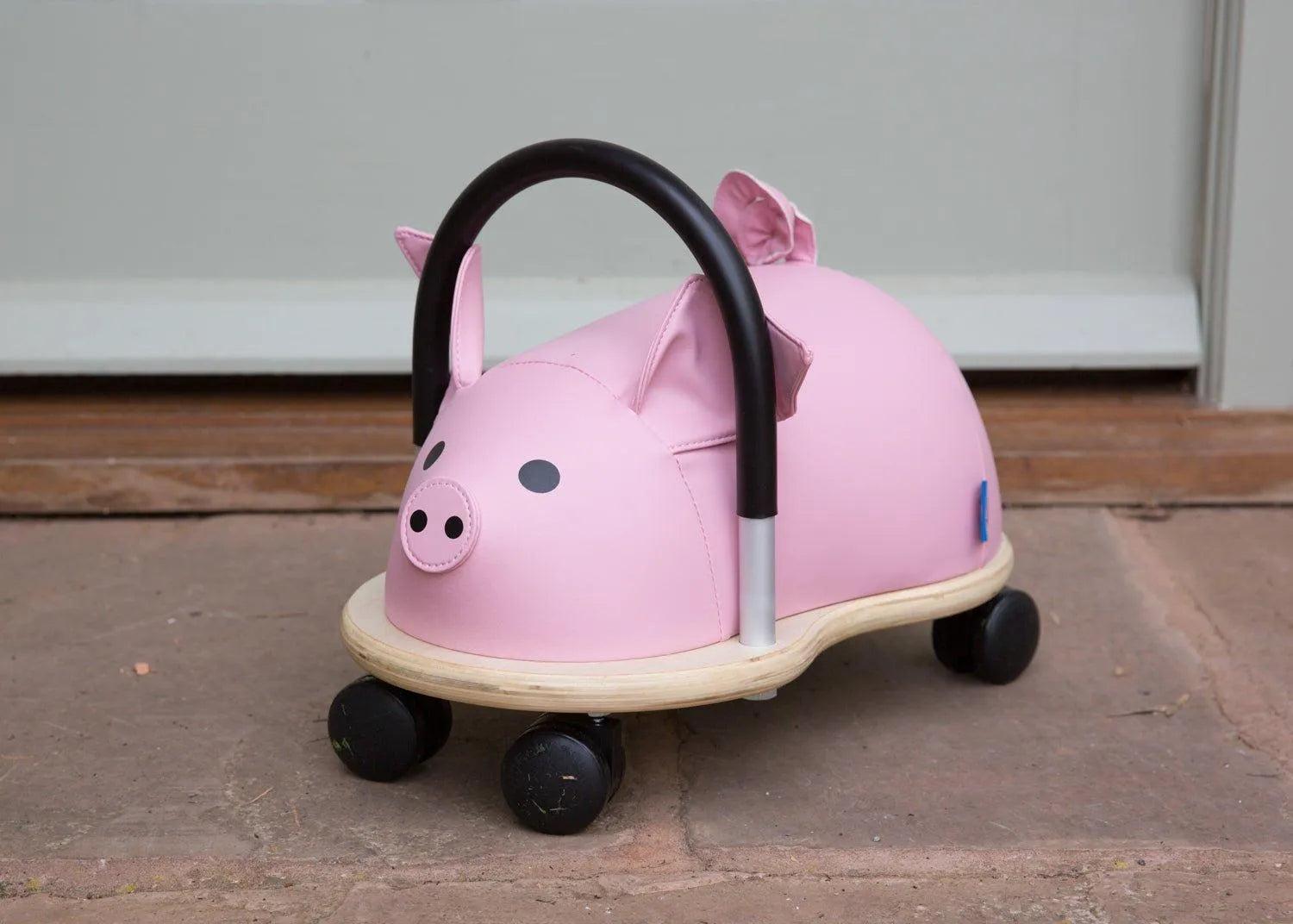 hippychick-wheelybug-pig