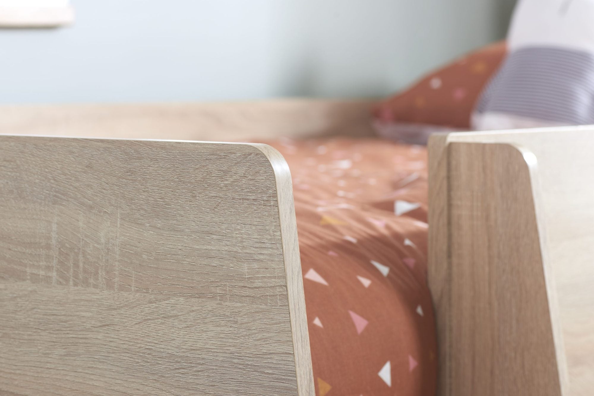 little-oak-cabin-bed