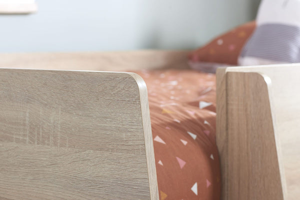 Little Oak Cabin Bed