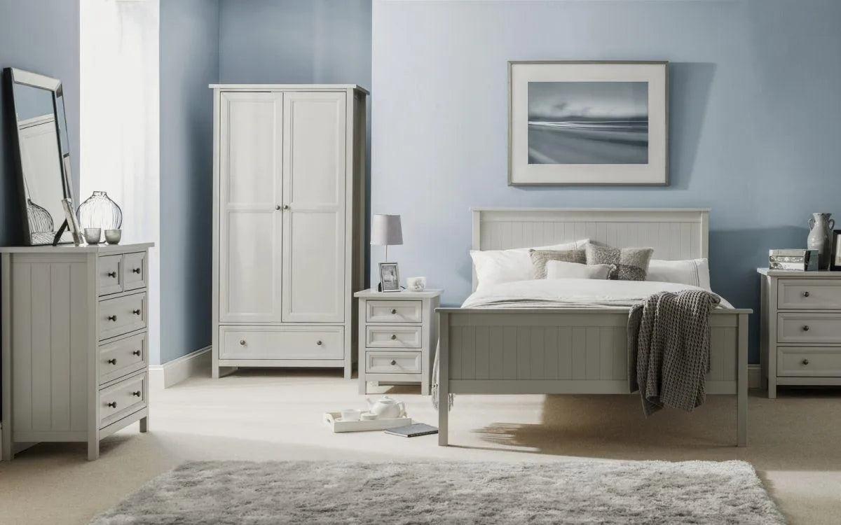 Maine 3-Drawer Bedside Table - Hover