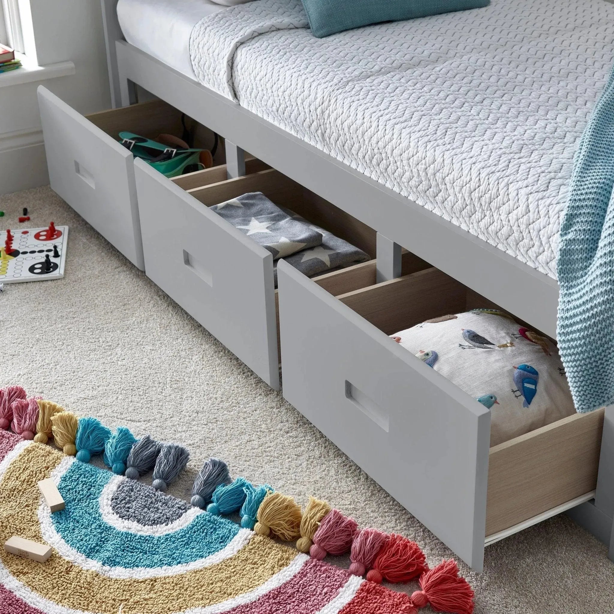 quest-grey-wooden-3-drawer-bed
