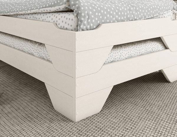 Stacker Bed