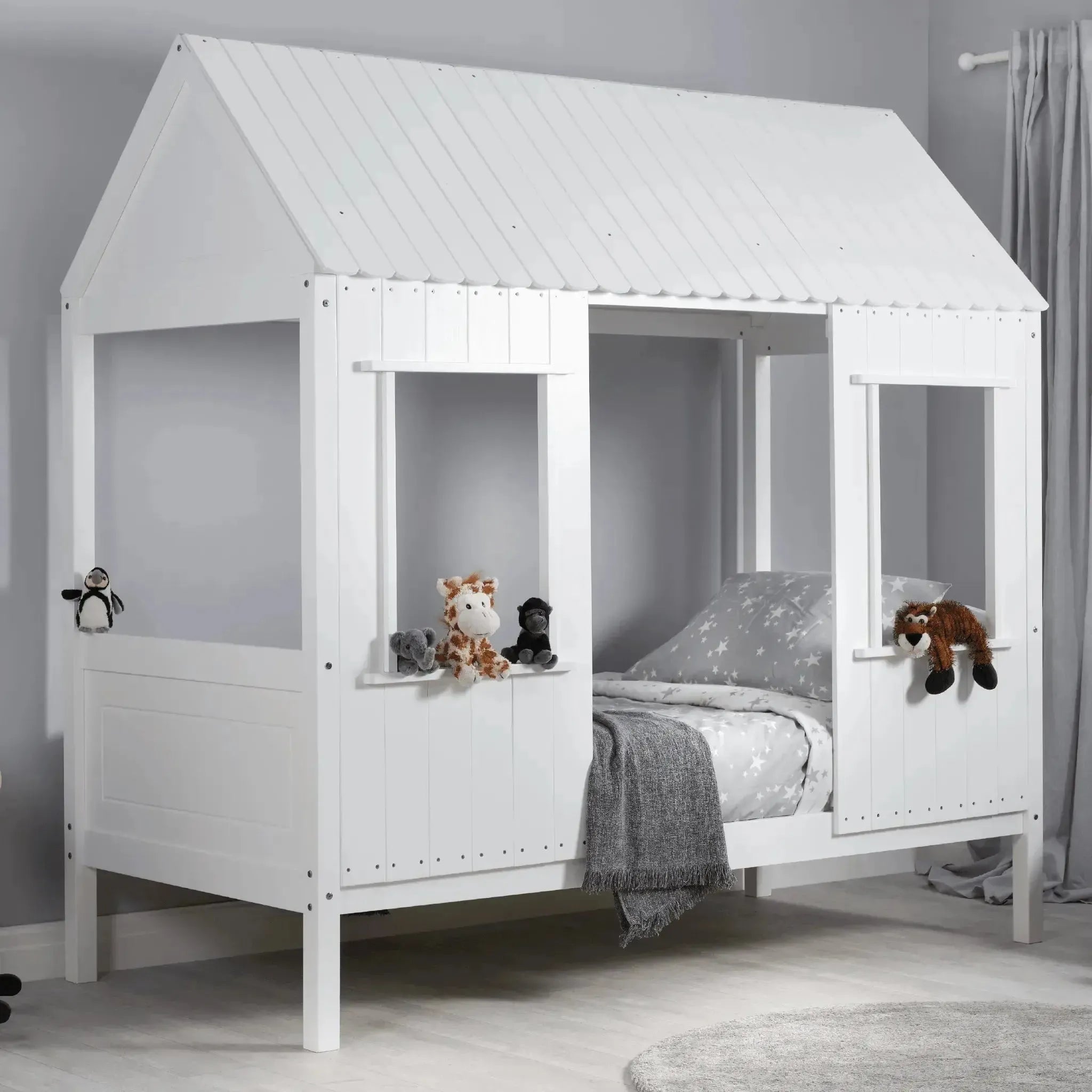 treehouse-wooden-white-toddler-bed