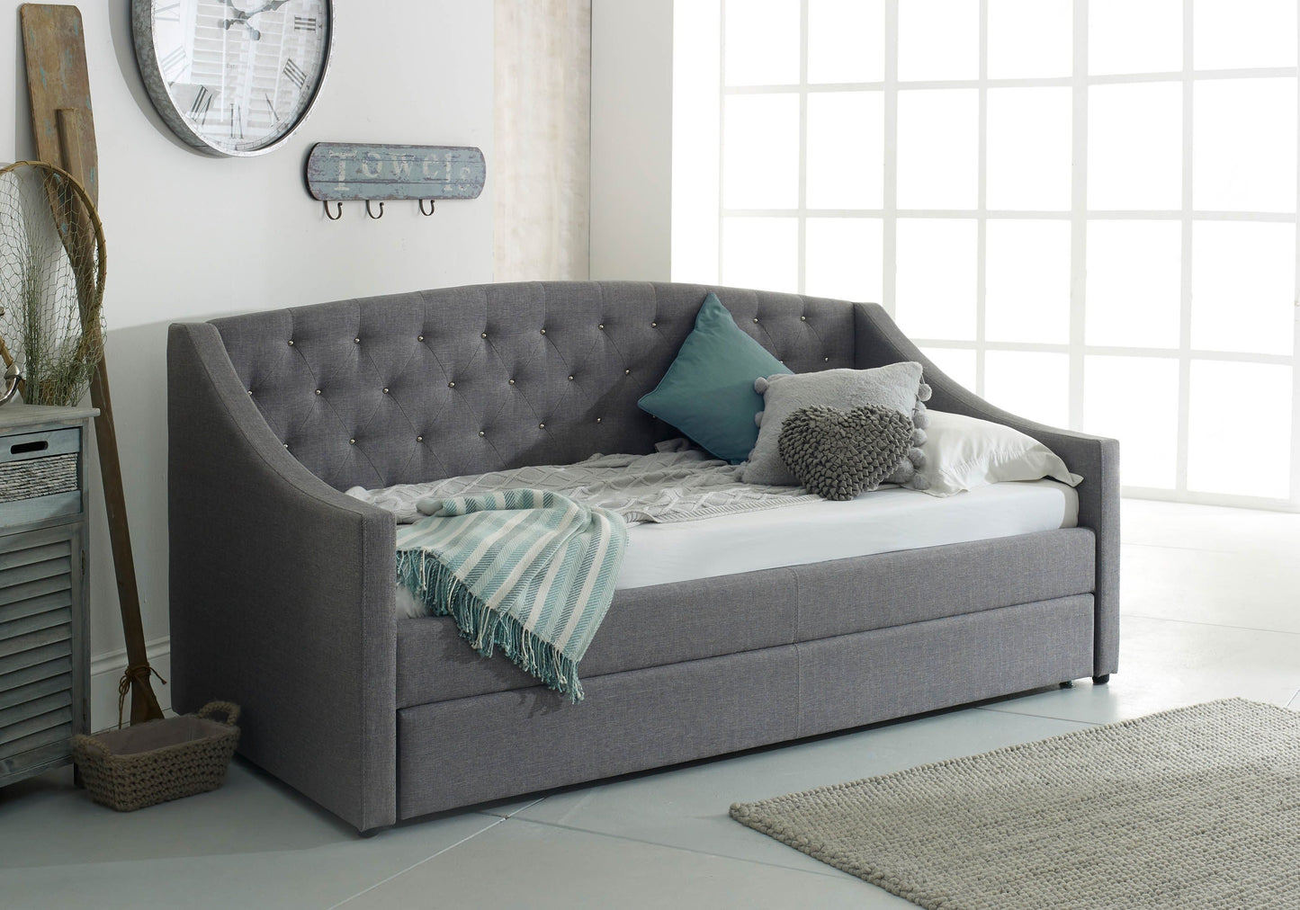 Aurora Boucle Daybed with Trundle