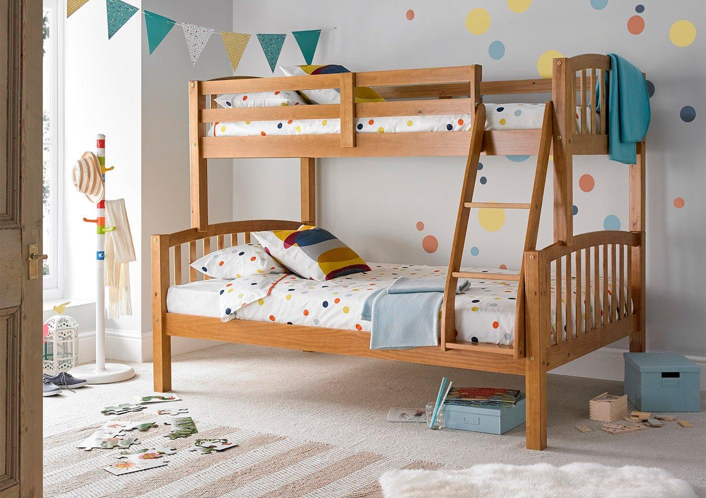 The Mya Triple Sleeper - Millie & Jones