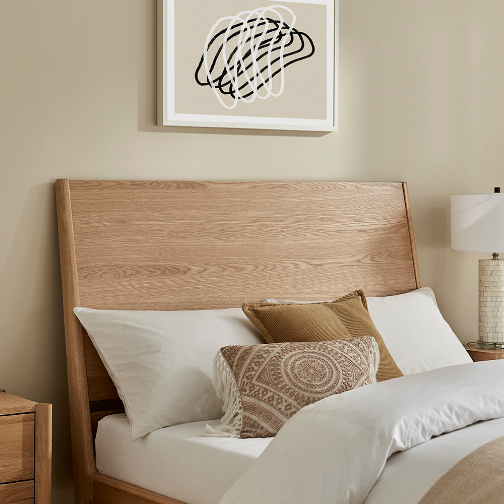 Briarwick Oak Panel Bed Frame in Oak – product view 3