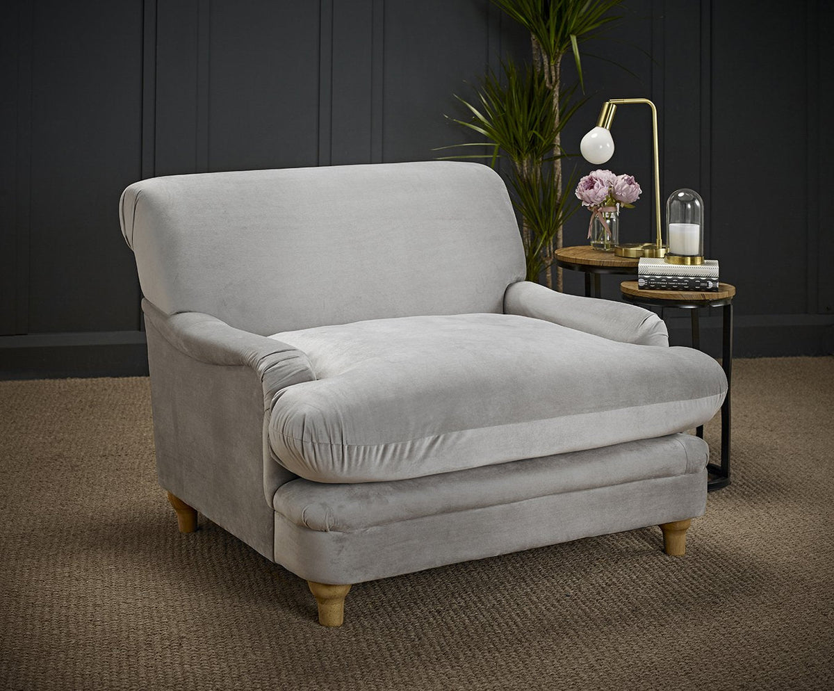 Chalcot snuggle chair