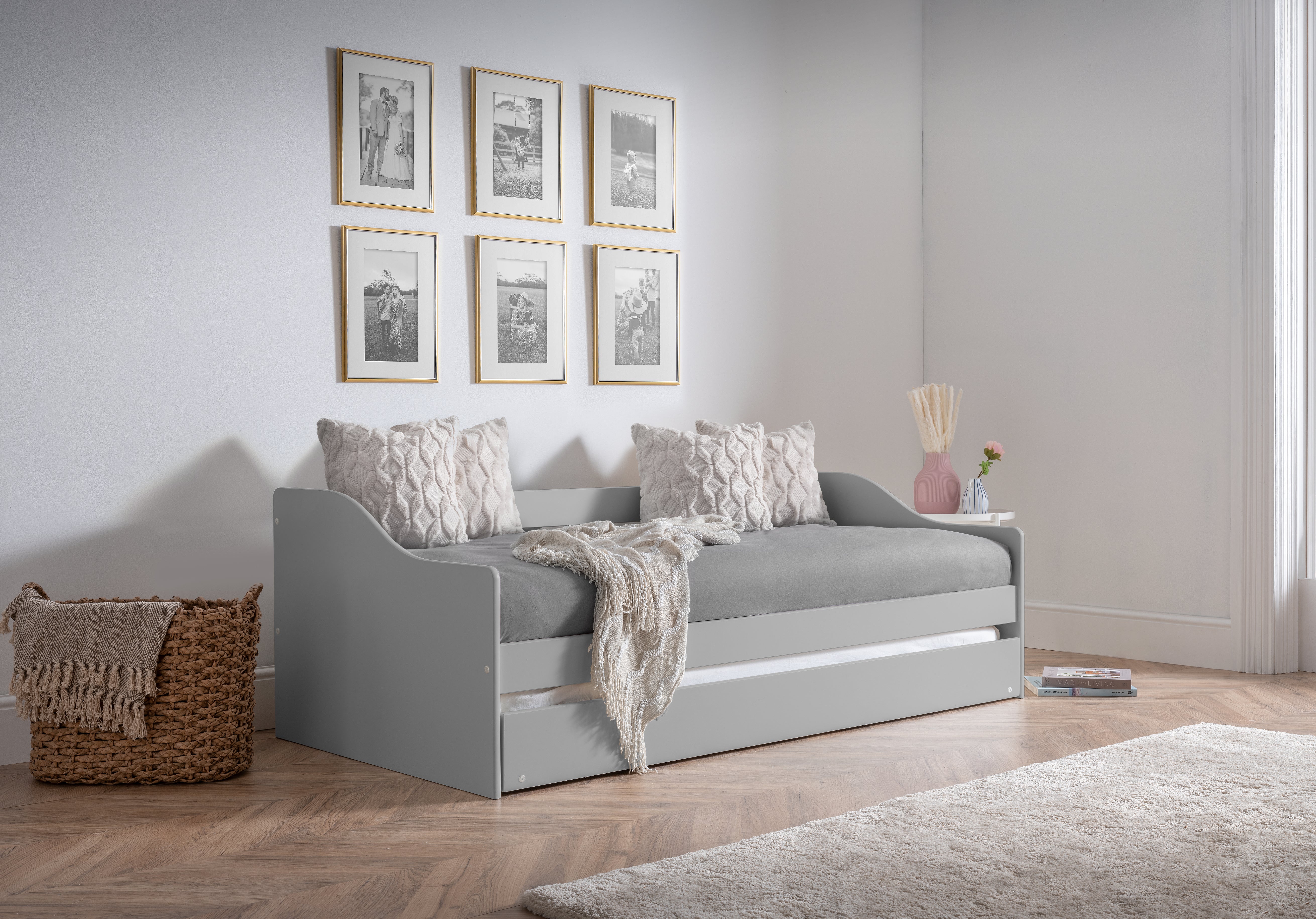 Isla Daybed with Trundle - Hover