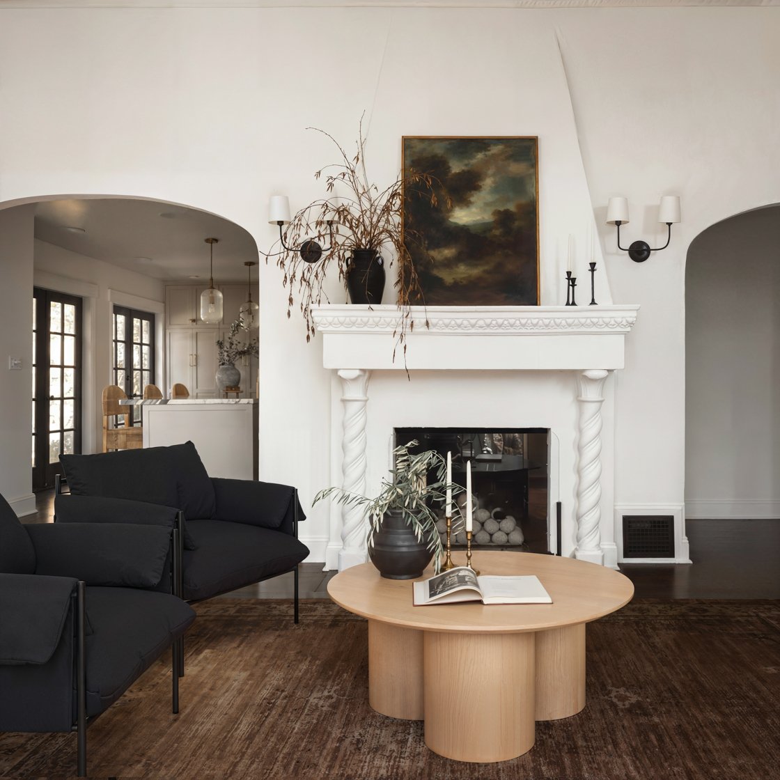 Lulworth pedestal coffee table