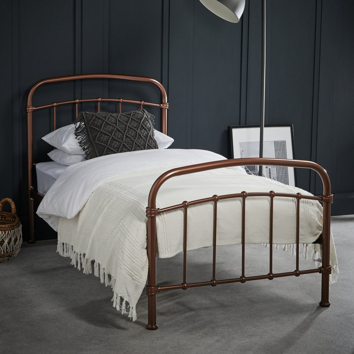 Riverton traditional metal bed
