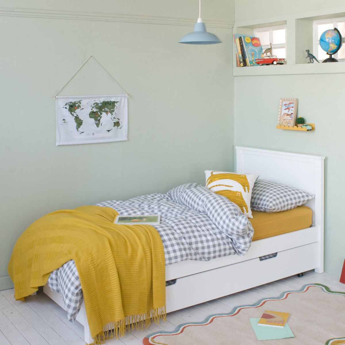 classic-bed-with-sleepover-storage-trundle