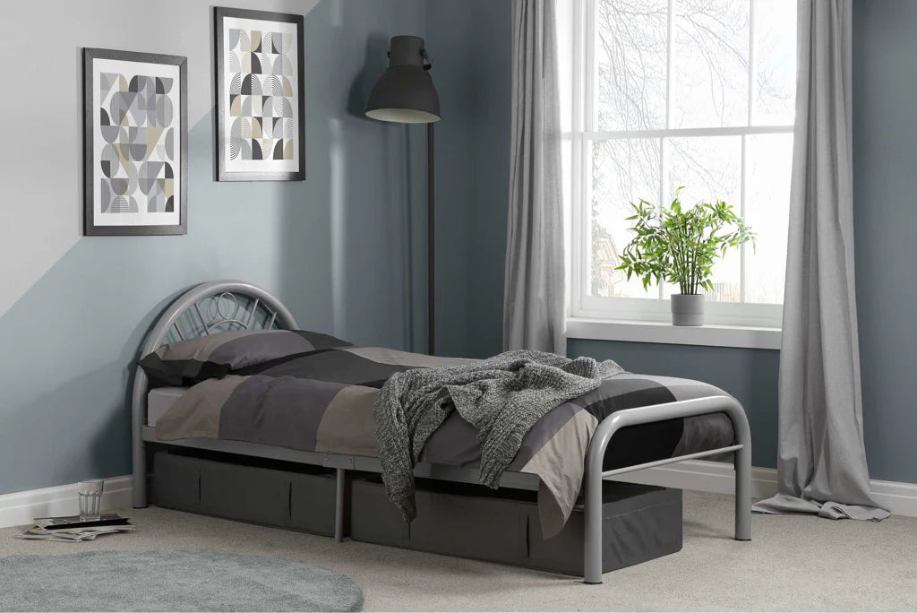 Solo Bed
