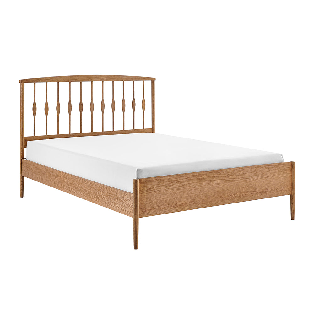 Winchcombe Spindle Oak Bed Frame in Oak – product view 5