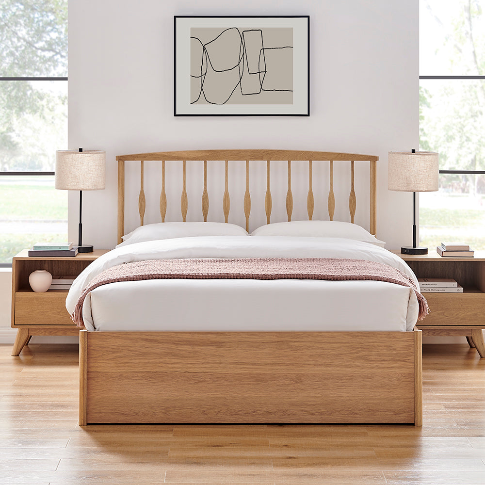Winchcombe Spindle Oak Ottoman Bed in Oak – product view 3